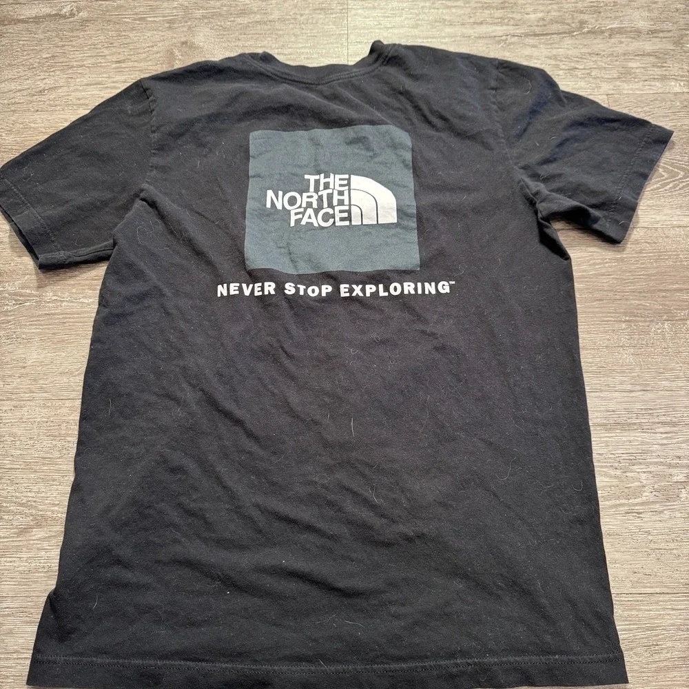 The North‎ Face Shirt Mens Medium Black Short Sleeve Crew Neck Cotton Graphic